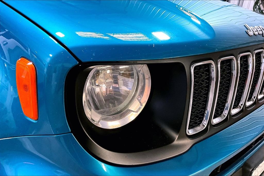 Used 2020 Jeep Renegade Latitude AWD/4WD image 4