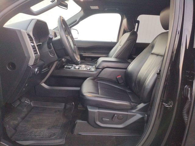 Used 2020 Ford Expedition XLT w/ Equipment Group 202A AWD/4WD image 13