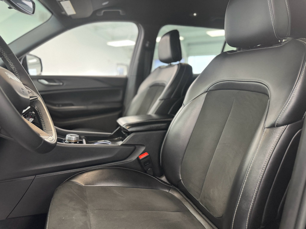 Used 2024 Jeep Grand Cherokee L Laredo image 14