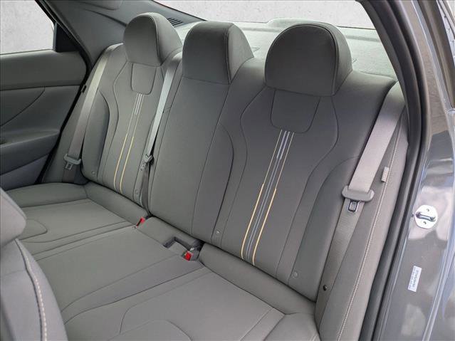 Certified 2025 Hyundai Elantra Sport image 17