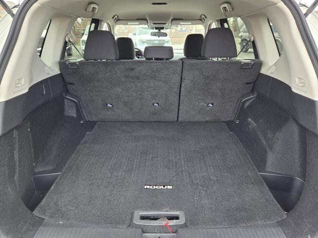Used 2024 Nissan Rogue S image 16