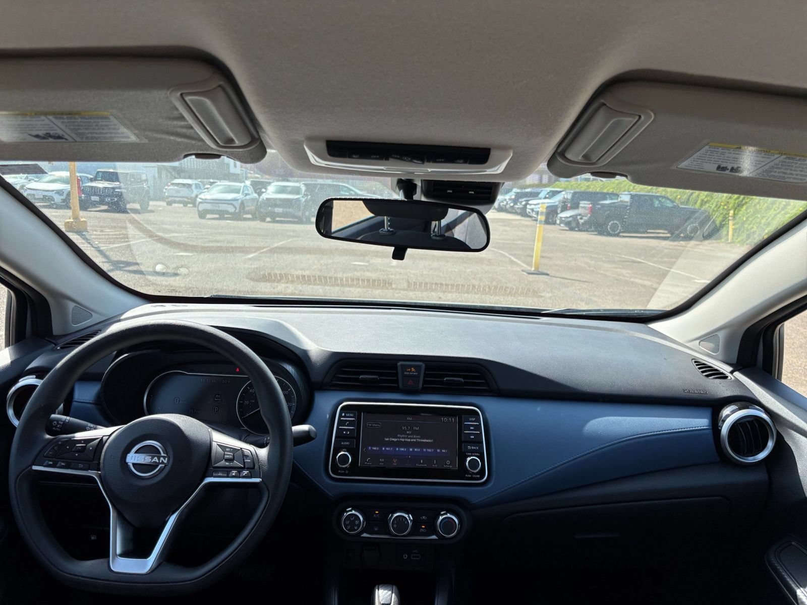 Used 2025 Nissan Versa SV FWD image 30