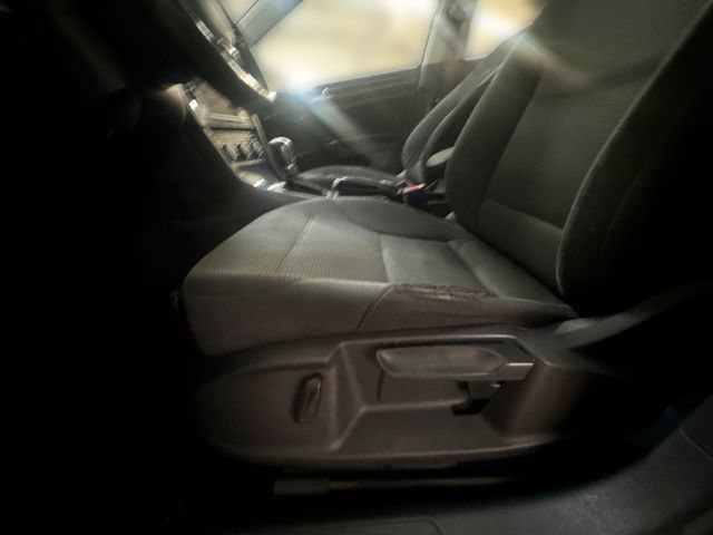 Used 2019 Volkswagen Golf S FWD image 15