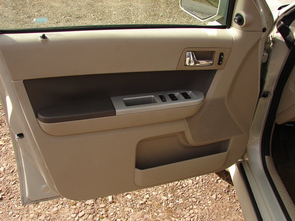 Used 2009 Mercury Mariner Premier image 5