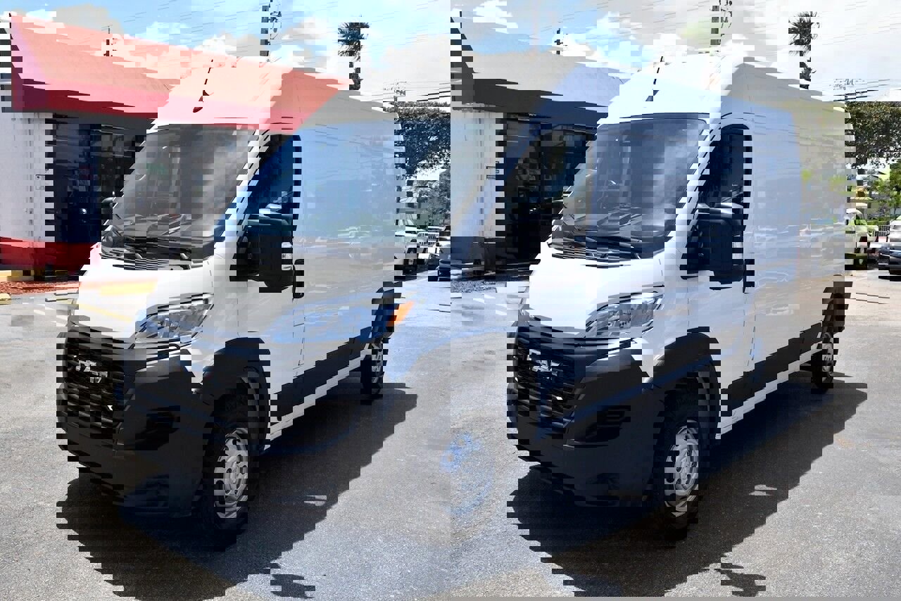 Used 2023 RAM ProMaster 2500 image 3