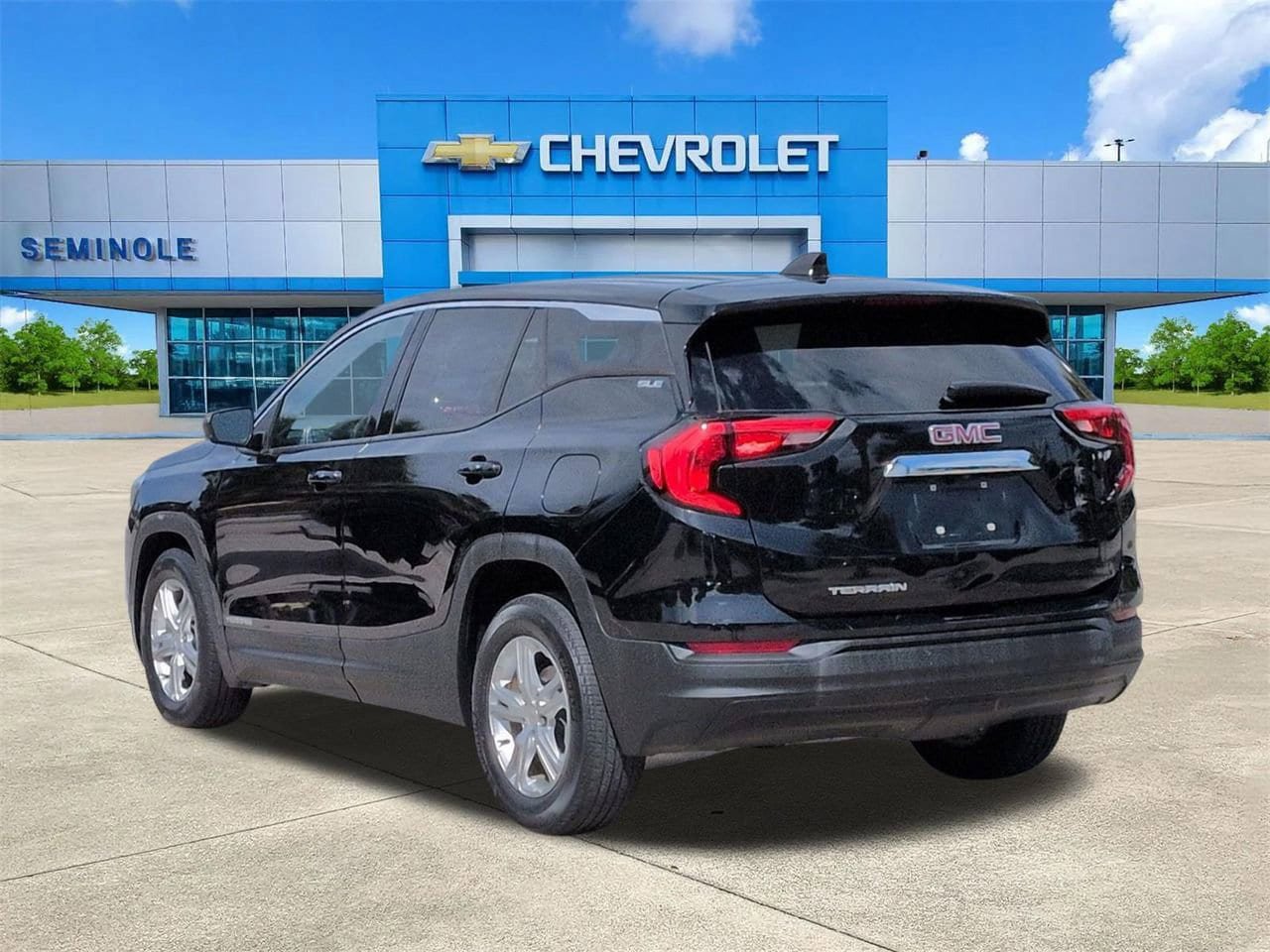 Used 2020 GMC Terrain SLE FWD image 3