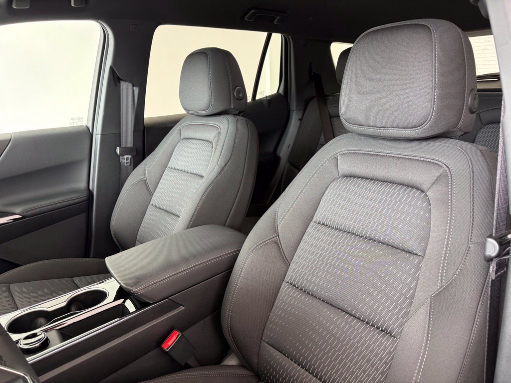 New 2027 Chevrolet Equinox LT w/ LPO, Floor Liner Package FWD image 26