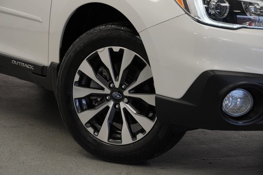 Used 2016 Subaru Outback 2.5i Limited AWD/4WD image 4
