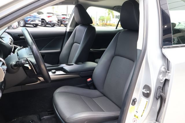 Used 2016 Lexus IS 200t RWD image 15