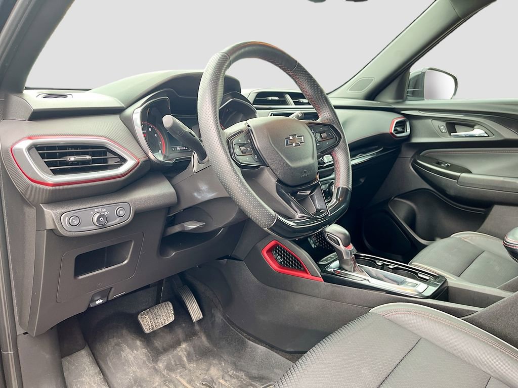 Used 2022 Chevrolet TrailBlazer RS w/ Sun and Liftgate Package AWD/4WD image 9