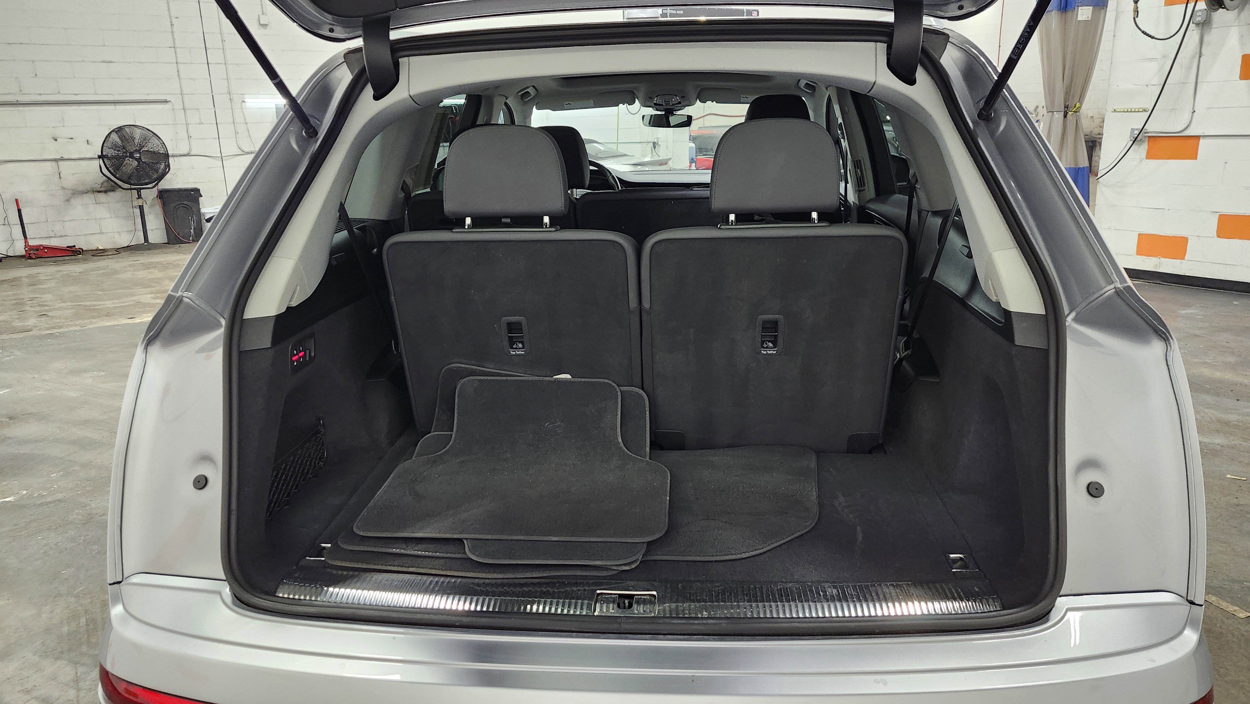 Used 2022 Audi Q7 Premium Plus w/ Premium Plus Package image 24