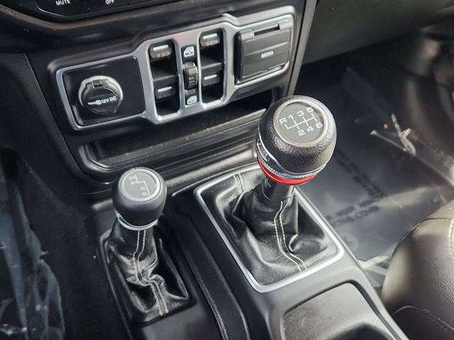 Used 2020 Jeep Wrangler Unlimited Sahara AWD/4WD image 46