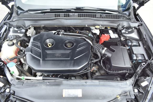 Used 2017 Ford Fusion SE image 45