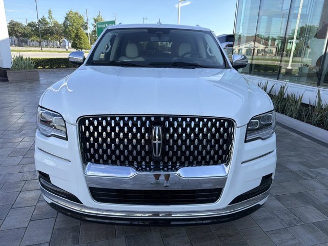 Certified 2024 Lincoln Navigator Black Label AWD/4WD image 7