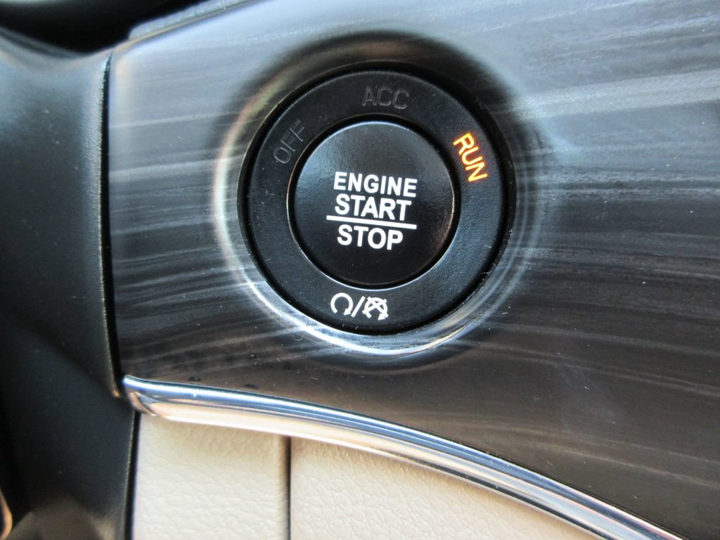 Used 2020 Jeep Grand Cherokee Limited AWD/4WD image 28
