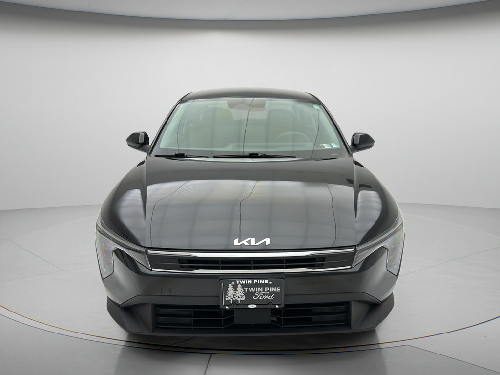 Used 2025 Kia K4 FWD image 2