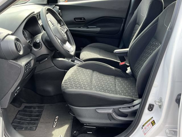 Used 2021 Nissan Kicks S FWD image 13