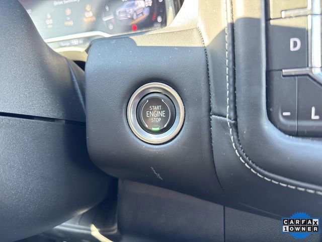 Used 2023 GMC Yukon Denali Ultimate image 16