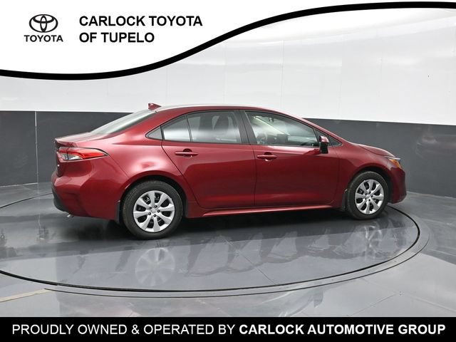 Used 2026 Toyota Corolla LE FWD image 4
