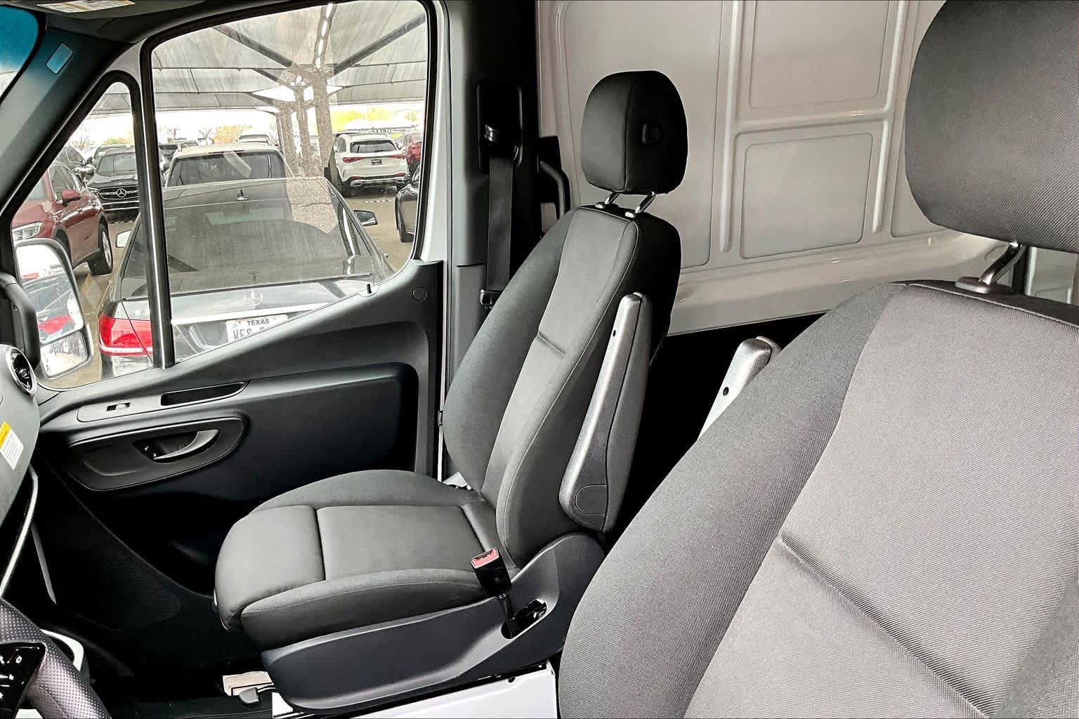 New 2025 Mercedes-Benz Sprinter 2500 image 17