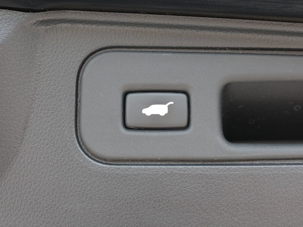 Used 2025 Honda Passport EX-L image 9