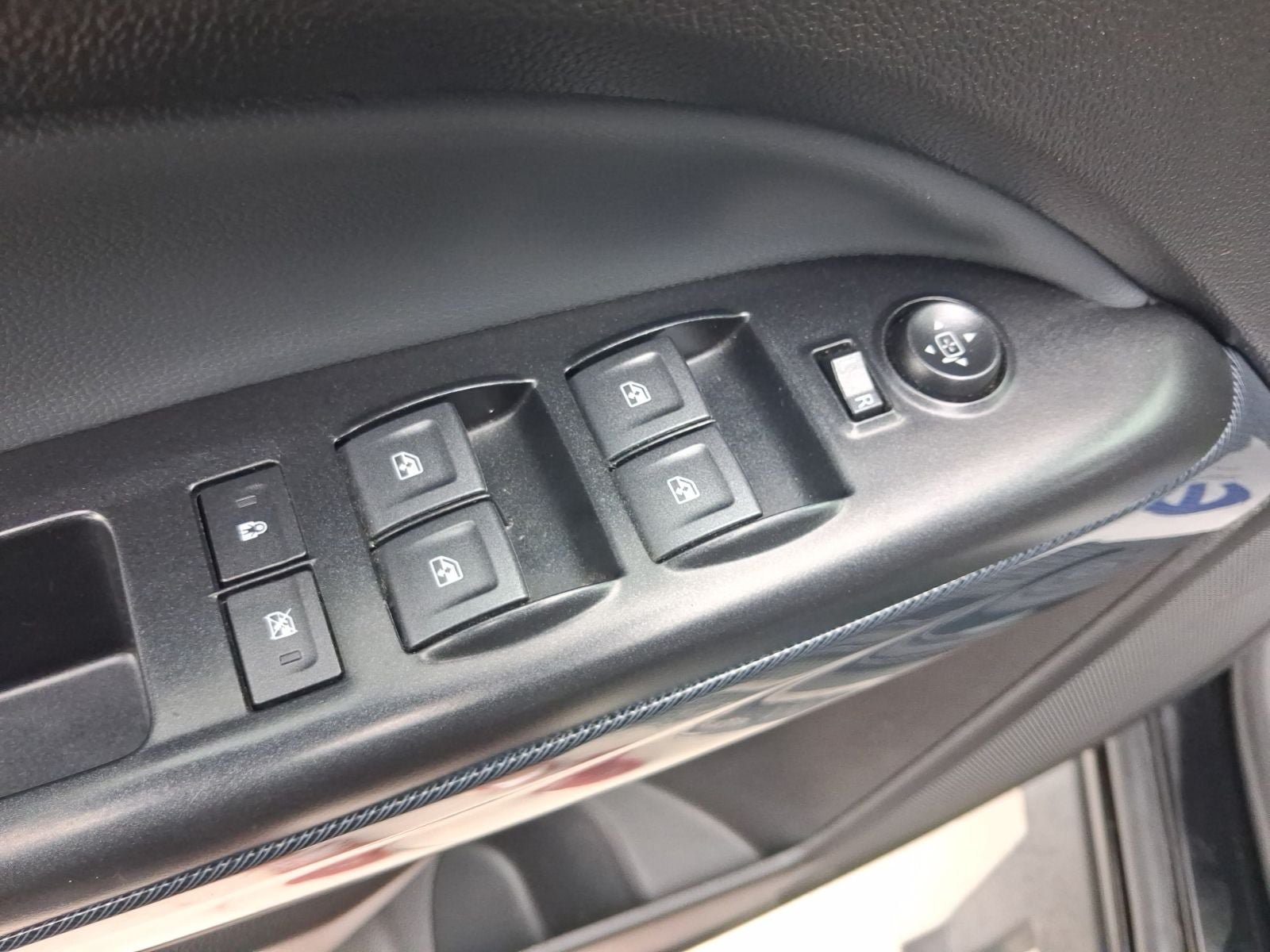 Used 2020 Chevrolet Colorado Z71 AWD/4WD image 17