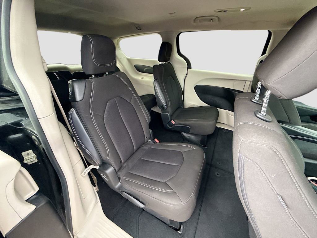 Used 2023 Chrysler Voyager LX FWD image 32