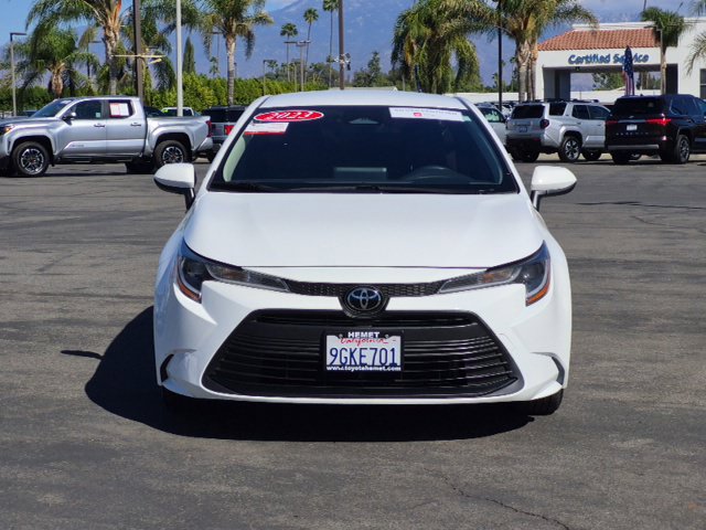 Used 2023 Toyota Corolla LE FWD image 2