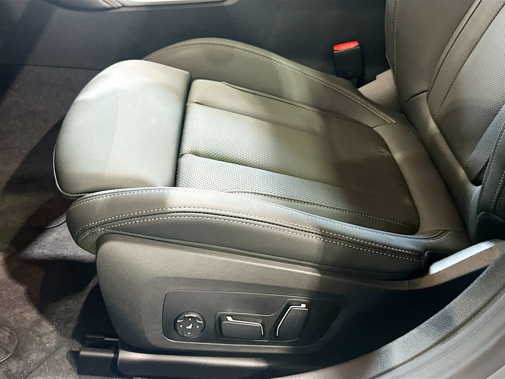 New 2026 BMW 430i xDrive w/ M Sport Package AWD/4WD image 20