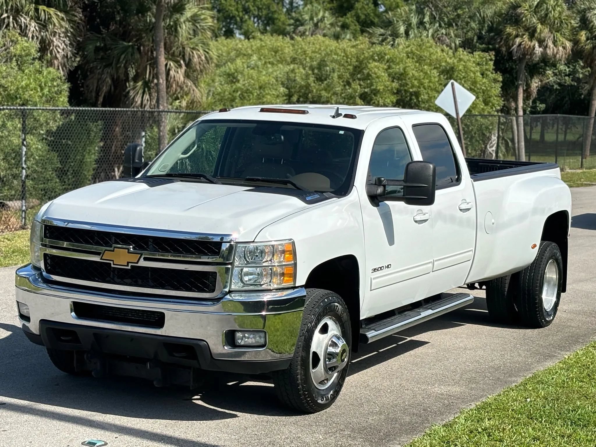 Used 2014 Chevrolet Silverado 3500 LTZ w/ LTZ Plus Package AWD/4WD image 10