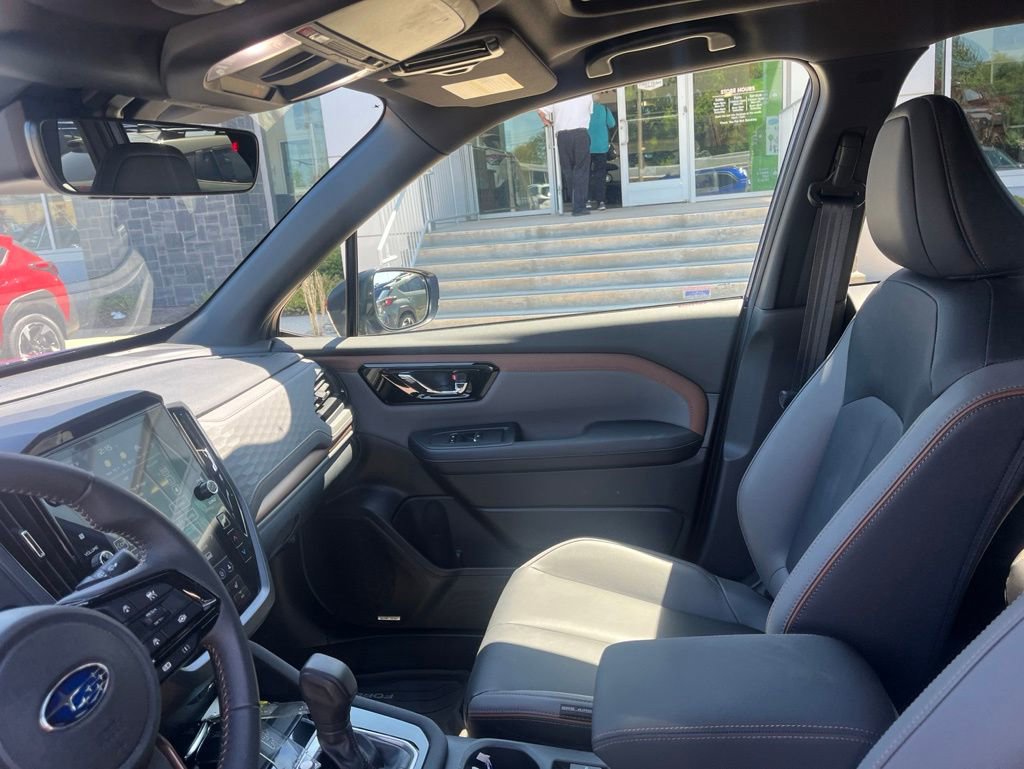 Used 2025 Subaru Forester Sport AWD/4WD image 12