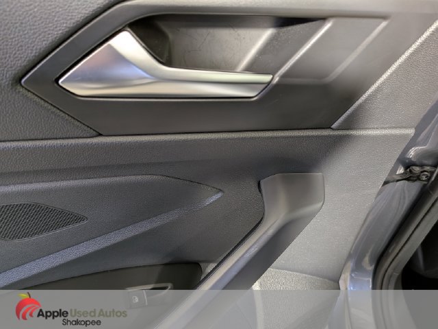 Used 2024 Volkswagen Jetta SE FWD image 29