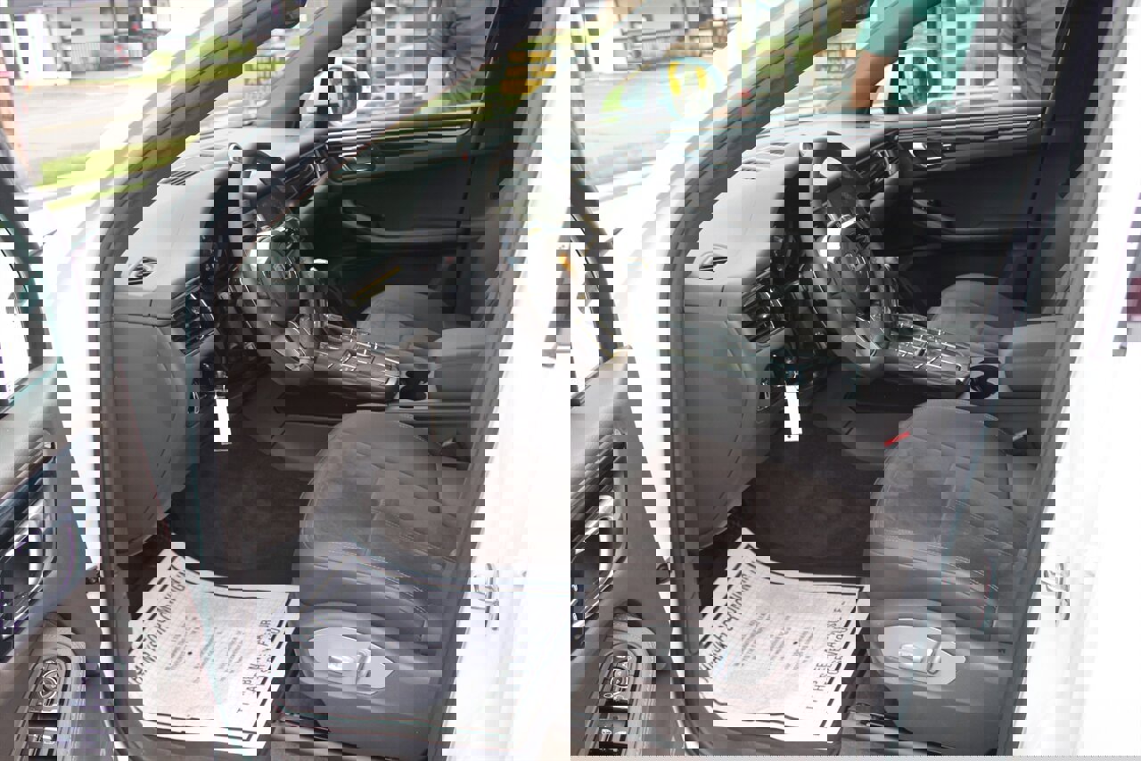 Used 2017 Porsche Macan image 11