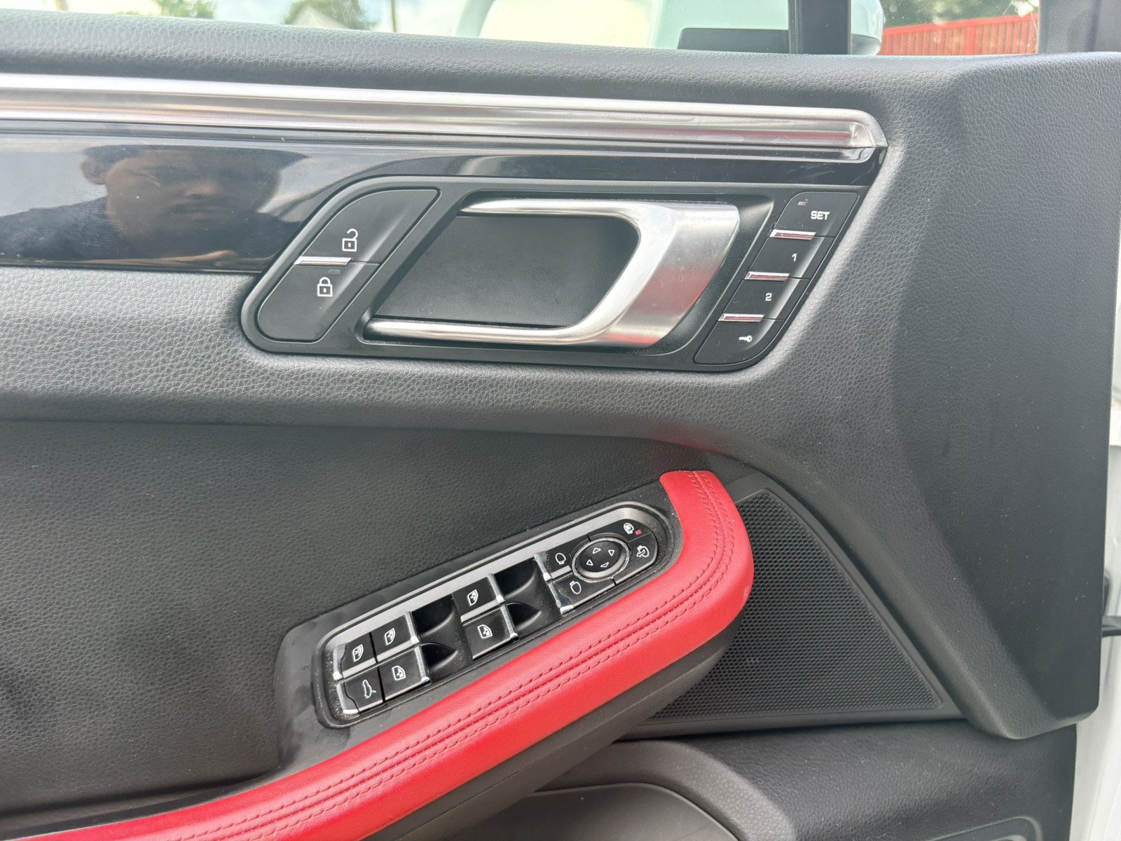 Used 2020 Porsche Macan S AWD/4WD image 12
