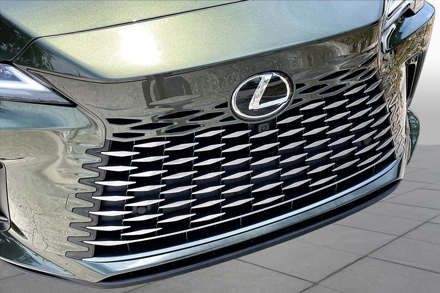 Used 2025 Lexus RX 350 Premium w/ Accessory Package (Z1) FWD image 30