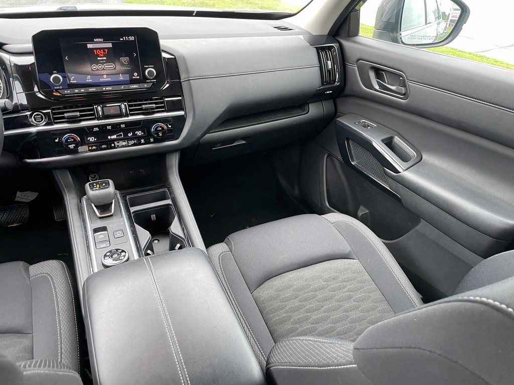 Certified 2024 Nissan Pathfinder SV AWD/4WD image 12