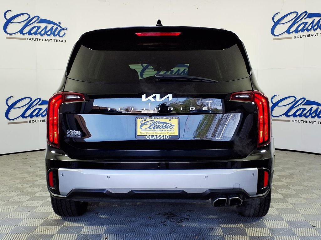 Used 2023 Kia Telluride S image 4