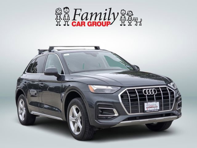 Used 2023 Audi Q5 2.0T Premium w/ Convenience Package AWD/4WD image 2