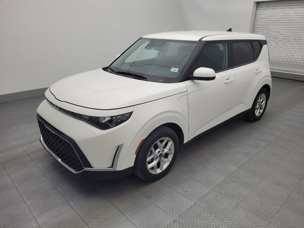 Used 2023 Kia Soul LX w/ LX Technology Package image 2