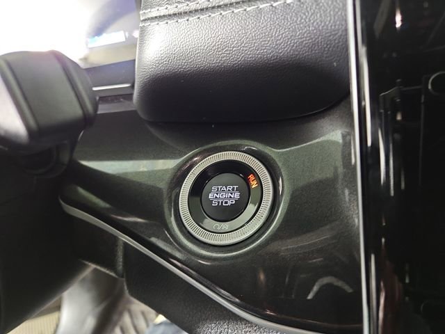 Used 2022 Jeep Grand Cherokee L Laredo image 25