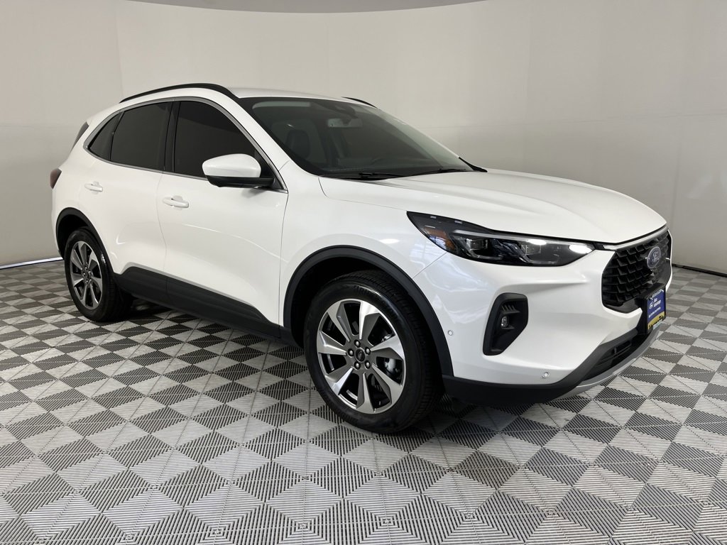 Certified 2024 Ford Escape Platinum w/ Premium Technology Package