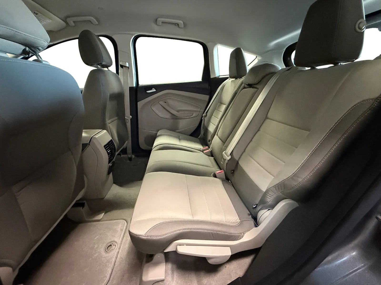 Used 2013 Ford C-MAX SE FWD image 16