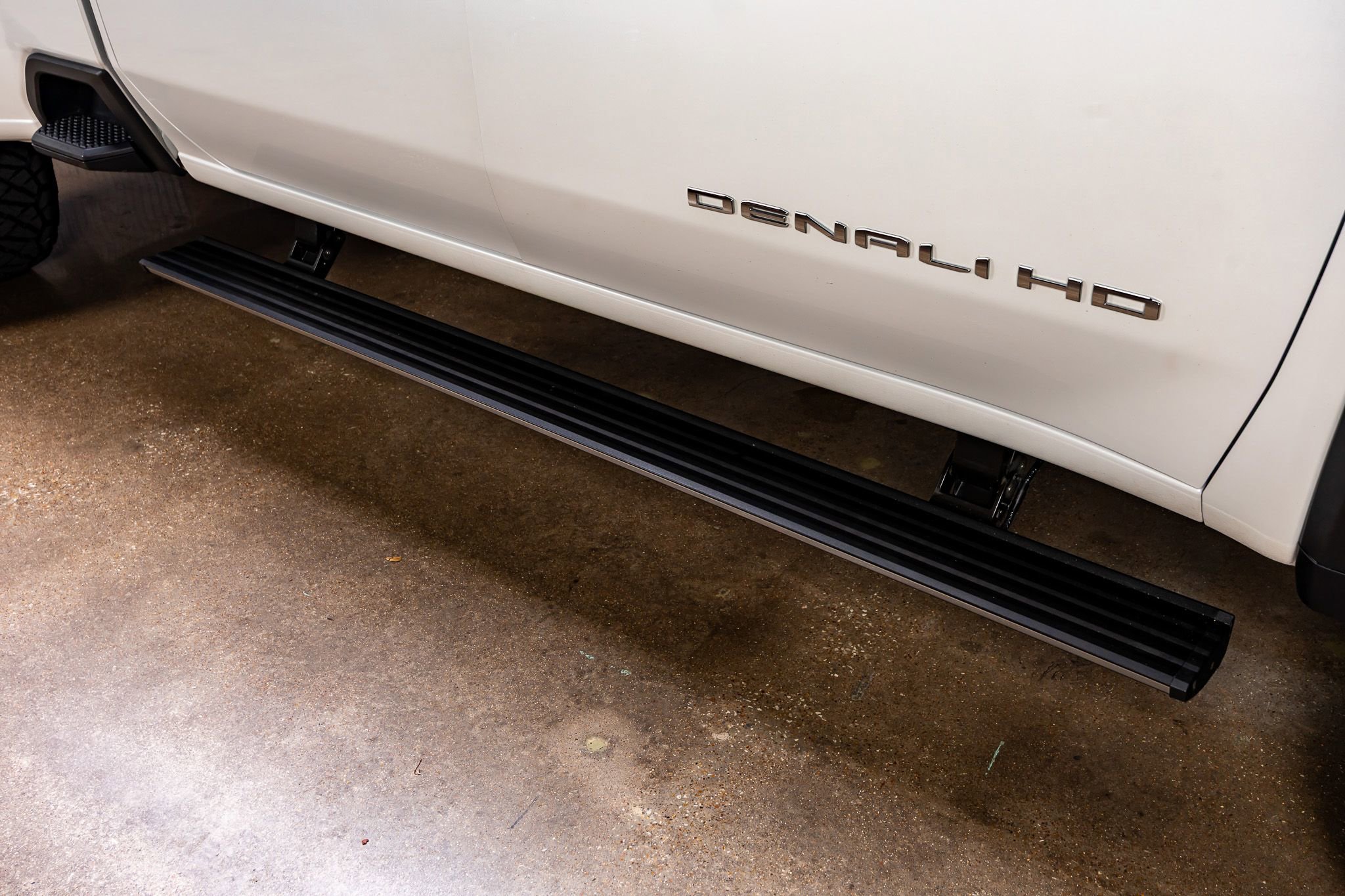 Used 2023 GMC Sierra 3500 Denali w/ Denali Ultimate Package image 13