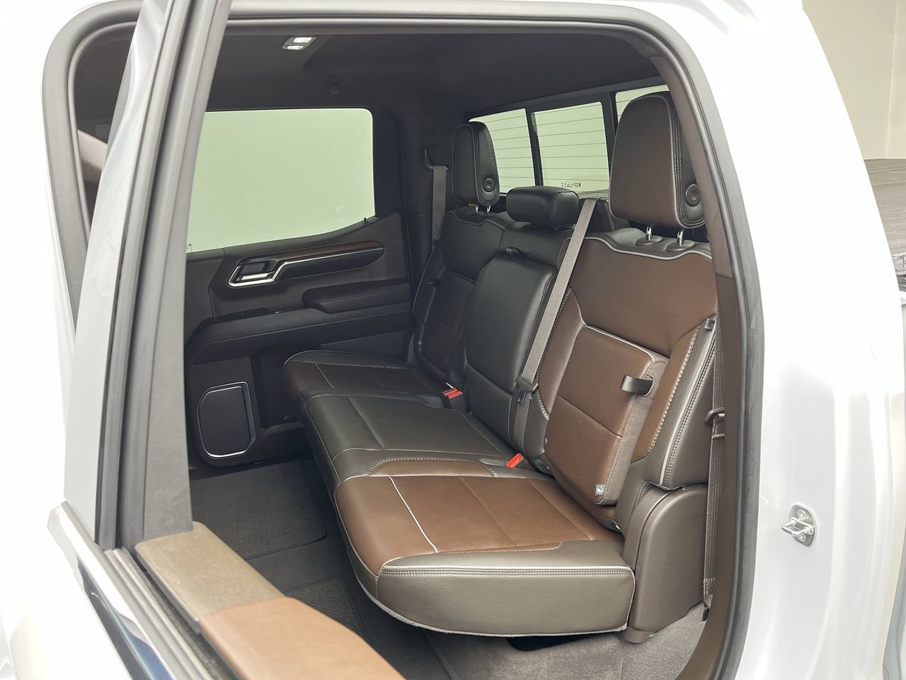 Used 2024 GMC Sierra 1500 Denali AWD/4WD image 13