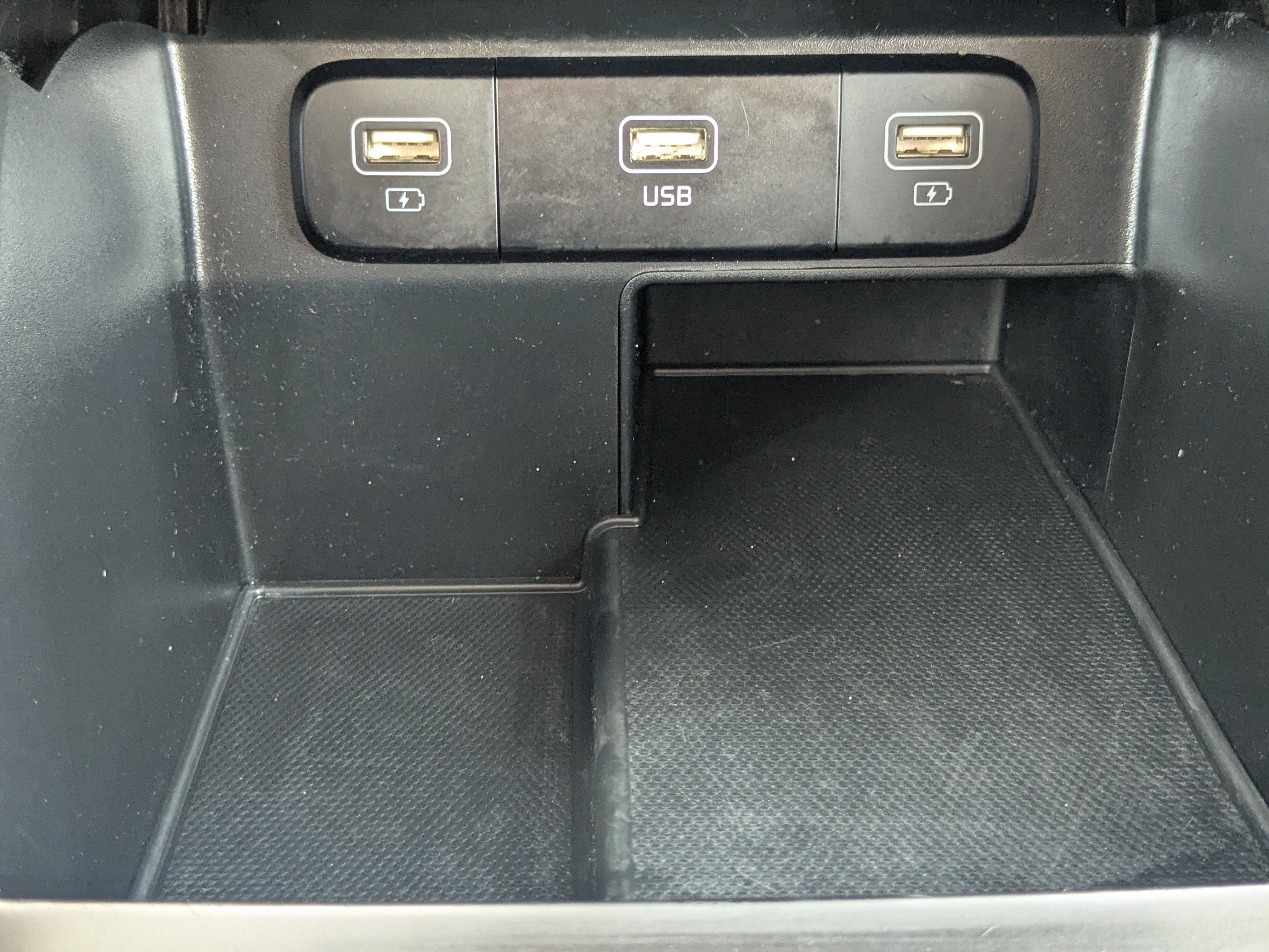 Used 2022 Kia Sorento LX image 24