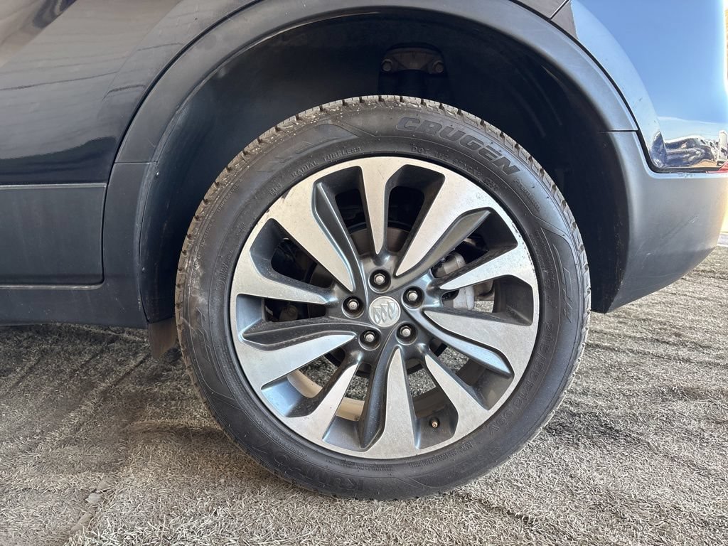 Used 2022 Buick Encore Preferred AWD/4WD image 21