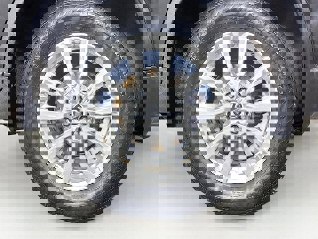 Used 2018 Nissan Rogue SV w/ Sun & Sound Touring Package image 27