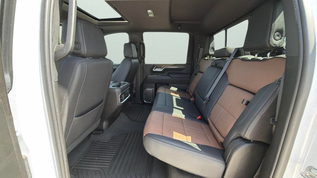 Certified 2024 Chevrolet Silverado 3500 High Country w/ High Country Premium Package AWD/4WD image 28