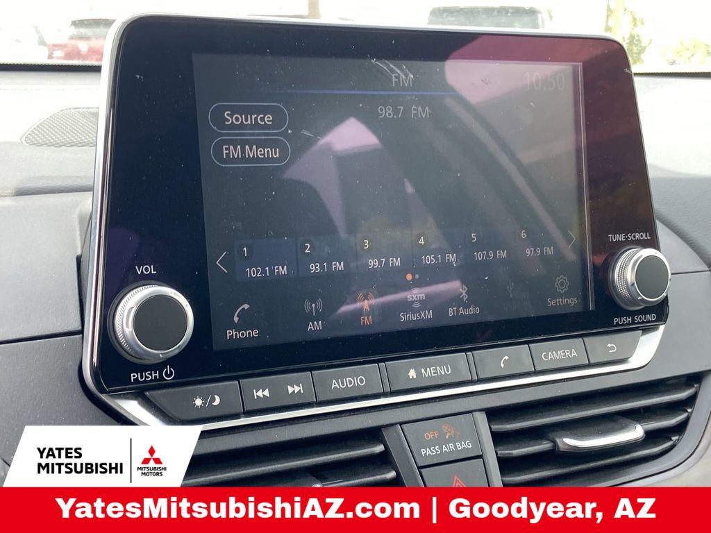 Used 2025 Nissan Altima 2.5 SV image 9