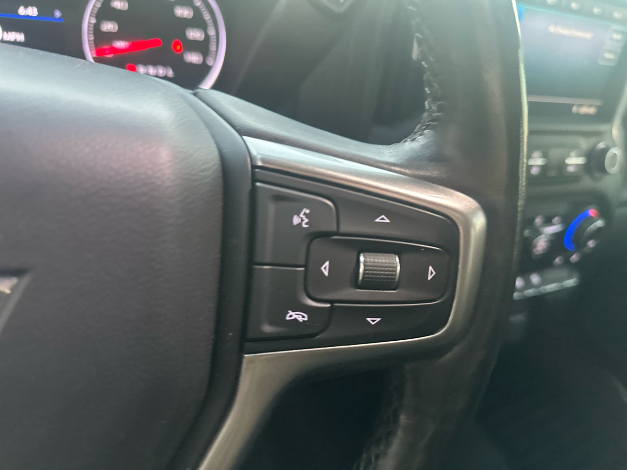 Used 2020 Chevrolet Silverado 1500 LT w/ All-Star Edition image 34